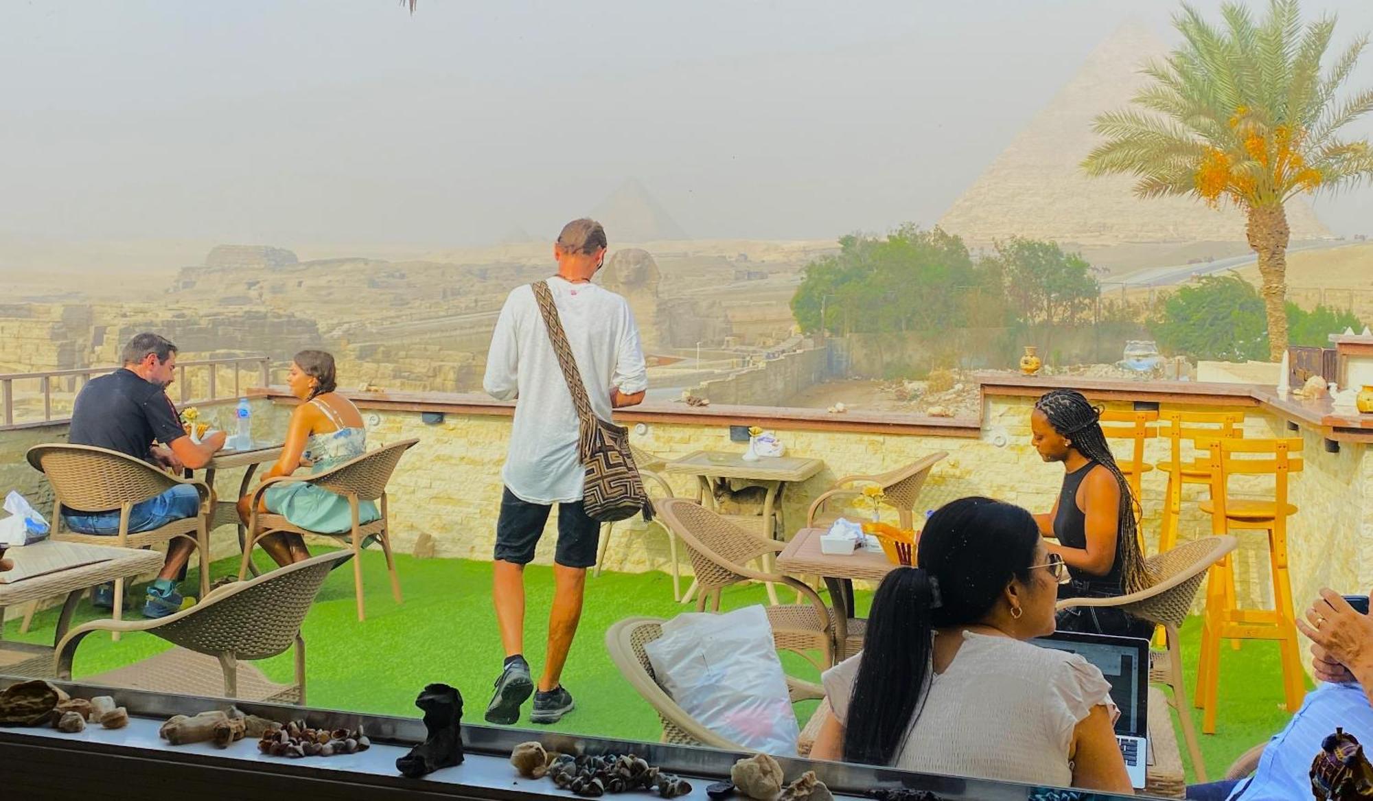 Seven Pyramids Panoramic View Inn Kafret el-Gabal Exterior foto