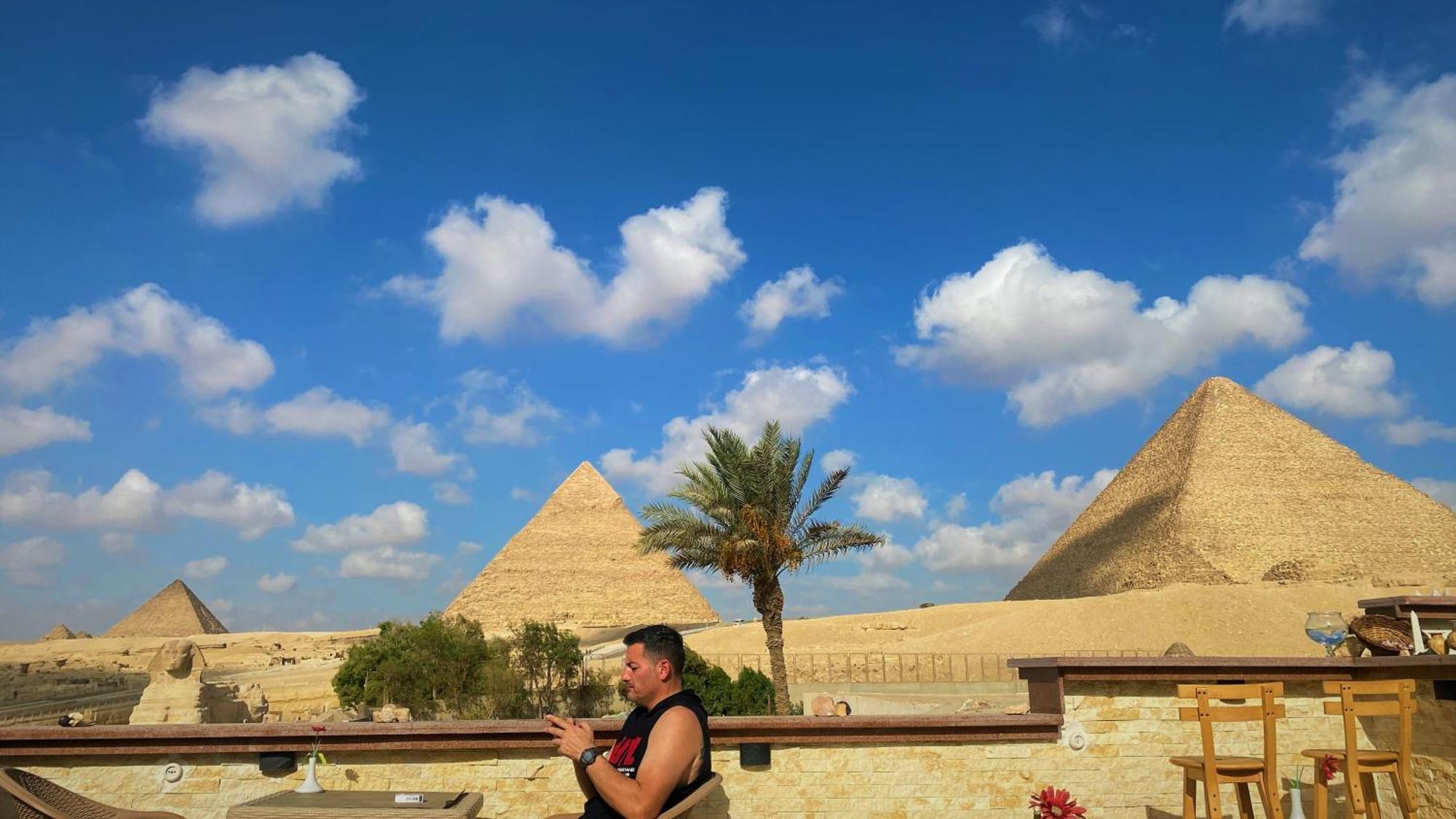 Seven Pyramids Panoramic View Inn Kafret el-Gabal Exterior foto