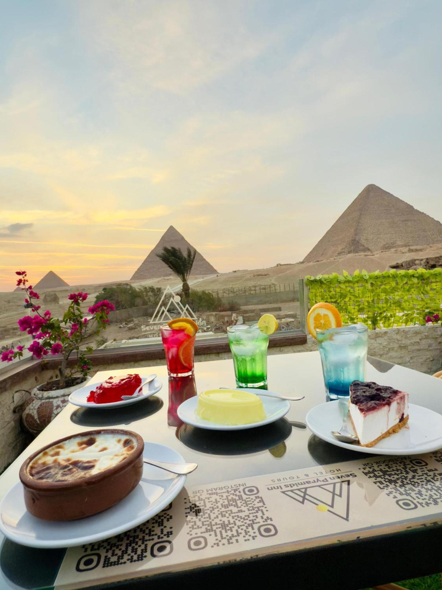 Seven Pyramids Panoramic View Inn Kafret el-Gabal Exterior foto