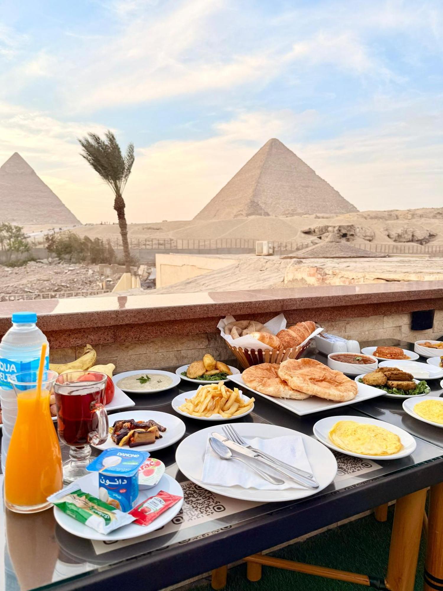 Seven Pyramids Panoramic View Inn Kafret el-Gabal Exterior foto